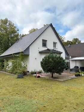 Foto - Einfamilienhaus auf Eckgrundstück