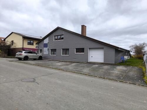 Foto - Attraktive Gewerbehalle mieten - 3.000,00 EUR Kaltmiete,