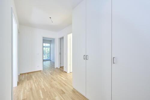 Foto - EXKLUSIVE 4-ZI.-WHG. MIT KÜCHE UND BALKON