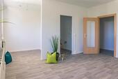 Foto - NEU sanierte Singlewohnung mit separater Schlafnische