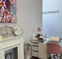 Nageldesign-Tisch zur Untervermietung im etablierten Kosmetiksalo - Bad Soden am Taunus