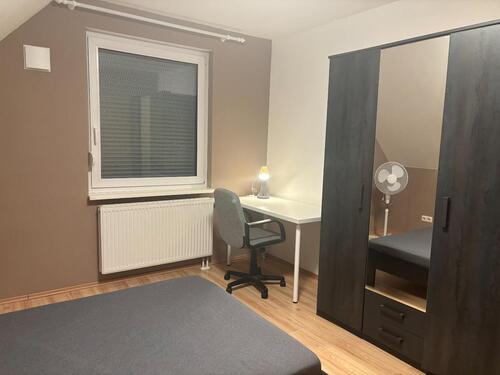 Foto - WG-Zimmer in einer grünen Ecke - 575,00&nbsp;EUR Kaltmiete, ca.&nbsp; 12,00&nbsp;m&sup2;