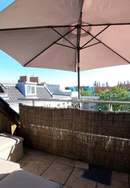 Foto - Dachgeschosswohnung mit Einbauküche und Terrace
