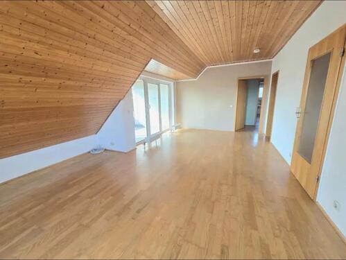 Foto - 3 Zimmer Dachgeschoßwohnung zur Miete in Griesheim