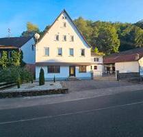 Zweifamilienhaus mit Scheune & Ausbaureserve in ruhiger Lage - Hargesheim