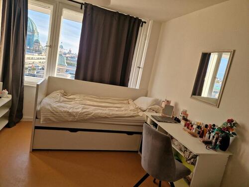 Foto - fully Furnished Room in 3 Zimmer wohnug.S alexsenderplatz