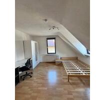 Zimmer in 4er-WG in Schwenningen zu vermieten ab November 2025 - Villingen-Schwenningen