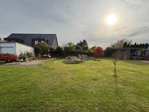 Foto - Exklusives Zweifamilienhaus mit Traumgrundstück