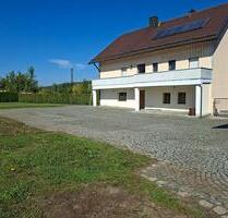 Großzügige 2 Zimmer Wohnung - 550,00&nbsp;EUR Kaltmiete, ca.&nbsp; 99,00&nbsp;m&sup2; in Vilshofen an der Donau (PLZ: 94474)