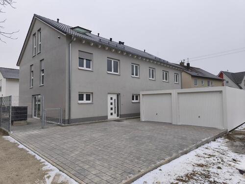 Foto - Ohne Makler!! Neubau Doppelhaushälfte inkl. Garage in Welden.