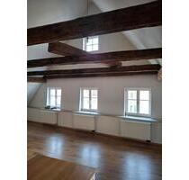 Dachgeschosswohnung (110 qm) in Nördlinger Altstadt - Nördlingen