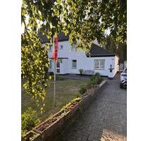 Einfamilienhaus in einmaliger Lage. - Köln Mülheim