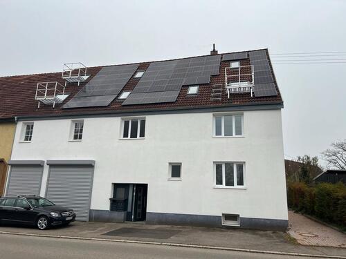 Foto - Schöne kernsanierte 3 Zimmer Wohnung mit Garage