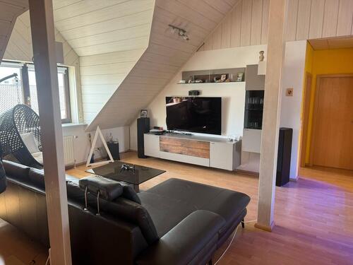 Foto - Sehr schöne 3,5 Zimmer Dachgeschosswohnung zu vermieten