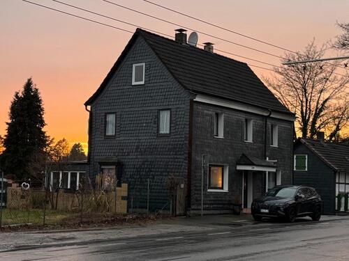 Foto - Freistehendes Zweifamilienhaus von privat zu verkaufen