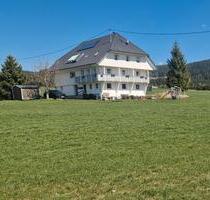 Idyllische TRAUMWOHNUNG und doch verkehrsgünstig gelegen - Hinterzarten