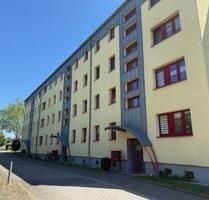 Schöne 3-Raumwohnung in ruhiger gepflegter Wohnanlage mit viel Grün, nahe der Friederiken Therme - Bad Langensalza