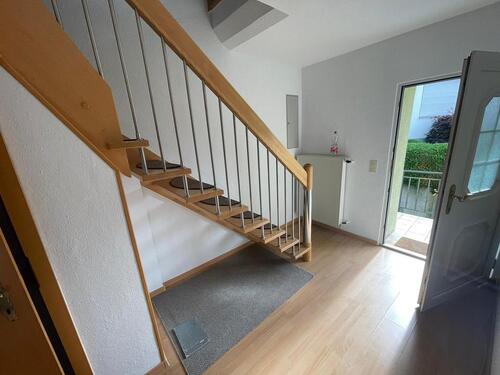 Foto - 4 Zimmer • Küche • Bad auf 2 Etagen – ab sofort frei