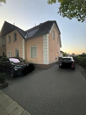 Foto - 2 Familien Haus inkl. Mieteinheit , Provisionsfrei zu verkaufen!