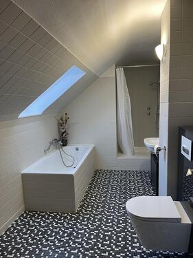 Foto - Schöne und gepflegte 2,5-Raum-DG-Wohnung in Mainhausen inkl. Einbauküche