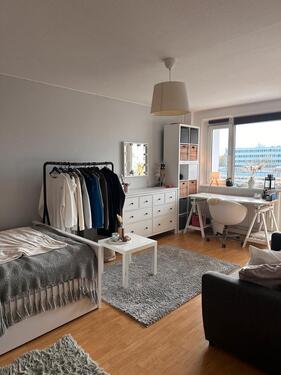 Foto - ANFRAGESTOPP Helle, gepflegte 1-Raum-Wohnung mit Balkon