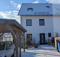 Moderne Doppelhaushälfte mit Garten – ruhige Lage bei Bad Abbach