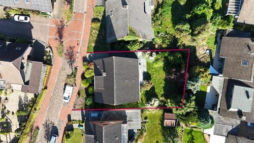 Foto - Großzügiges Einfamilienhaus in ruhiger Lage mit Ausbaureserve