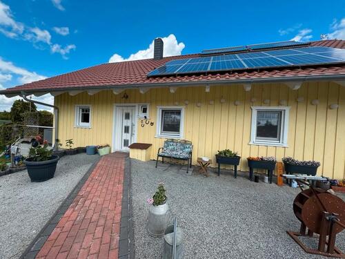 Foto - Wohngesundes Schwedenhaus - moderne Energietechnik großer Garten