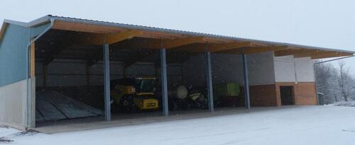 Foto - Überdachte Stellplätze für Wohnmobil Boote etc