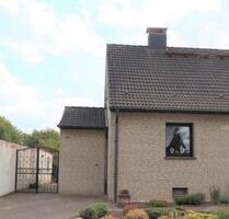 Doppelhaushälfte in guter Lage - 369.999,00&nbsp;EUR Kaufpreis, ca.&nbsp; 112,00&nbsp;m&sup2; in Kamp-Lintfort (PLZ: 47475)