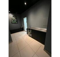 Friseur salon - 5.000,00 EUR Kaltmiete, in Frankfurt am Main (PLZ: 65936) Sossenheim