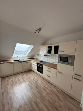 Foto - 2 Zimmer Dachgeschoßwohnung zur Miete in Rüsselsheim am Main