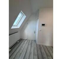 Helle Dachgeschosswohnung - 650,00&nbsp;EUR Kaltmiete, ca.&nbsp; 76,00&nbsp;m&sup2; in Hameln (PLZ: 31789) Kernstadt