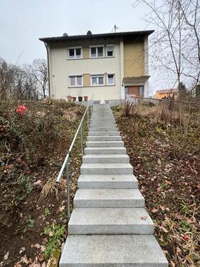 Foto - 2 Familienhaus mit großem Grundstück, Potenzial & sicherer Miete