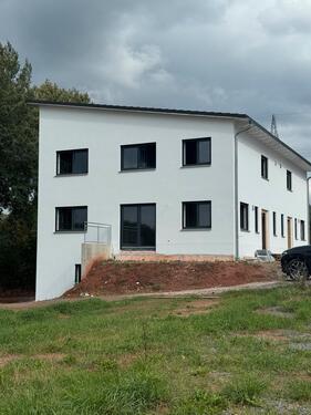 Foto - 2 Doppelhaushälften mit Einliegerwohnung (GEG 2024)