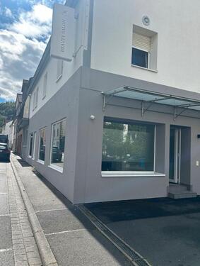 Foto - Moderne Gewerbeeinheit in Gailbach