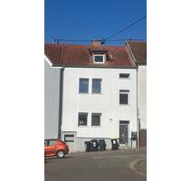 Kernsaniertes Mehrfamilienhaus Neunkirchen