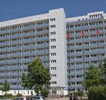 Renovierte 2 ½-Zimmer-Wohnung in ruhiger Lage mit Blick ins Grüne - Schwerin Gartenstadt