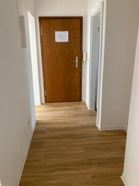 Foto - Erdgeschosswohnung mit Balkon und modernem Badezimmer