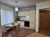 Foto - Gepflegtes Single-Apartment mit Einbauküche und Stellplatz in Bad