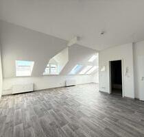 Ein Rückzugsort mit Style - Einziehen und Wohlfühlen unterm Dach ! Zentrums- und Bahnhofsnähe im Altstadtkiez Altberesinchen - Frankfurt (Oder)