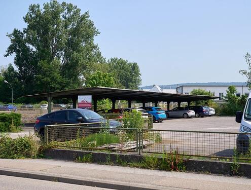 Foto - Große Anzahl an Stellplätzen – perfekt für Flotten & Fahrer zu fairem Preis!