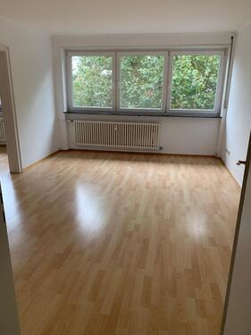 Foto - KL-Stadtmitte, 2-3 Zi, ca. 80 qm, EBK, Balkon, Garage
