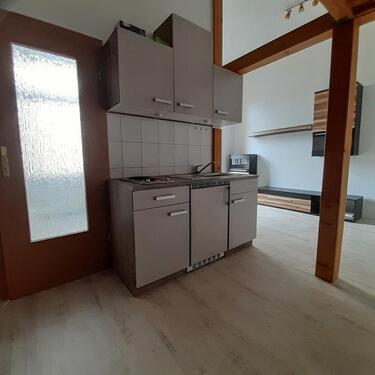 Foto - 1 - Raumwohnung - 225,00 EUR Kaltmiete,