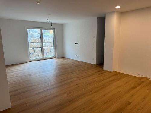 Foto - 2-Zimmer-Einliegerwohnung im Souterrain – Erstvermietung