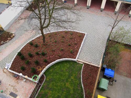 Foto - Kfz-Stellplatz - 73,00&nbsp;EUR Miete,