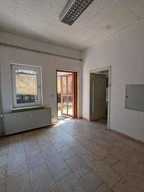 Foto - Kleines Büro Lager mit DuscheWC zentral gelegen