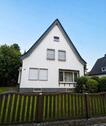 Foto - Einfamilienhaus mit großem Garten und Garage in Innenstadtnähe
