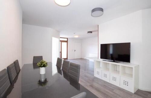 Foto - WG Zimmer zu vermieten - 480,00&nbsp;EUR Kaltmiete, ca.&nbsp; 120,00&nbsp;m&sup2;