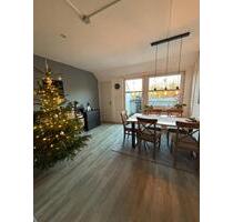 Gepflegte 2-Zimmer-Dachgeschosswohnung mit Balkon in Wacken